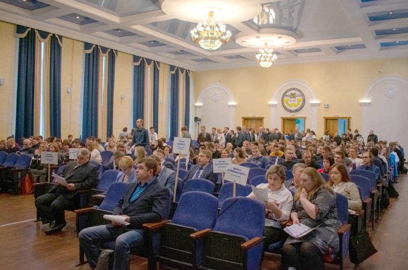 Специалисты «Калугаэнерго» приняли участие в «Ярмарке вакансий» в Иванове