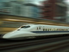 Китай успешно испытал поезд, способный ездить со скоростью 500 км/ч