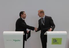 Schneider Electric запускает центр НИОКР в области программного обеспечения для энергетики в "Сколково"