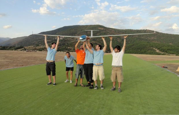 Студенты создали самолет на солнечных батареях
