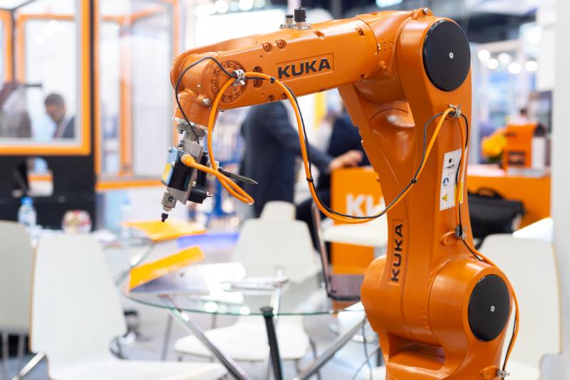 KUKA представляет роботизированное будущее российской промышленности на Иннопроме