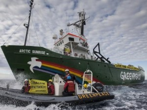 Активисты Greenpeace проведут акции у российских посольств