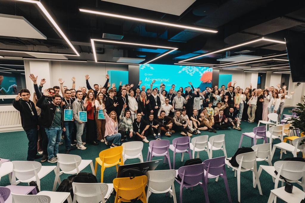 На IT-хакатоне Сбера студенты решали актуальные технологические кейсы от «Систэм Электрик»