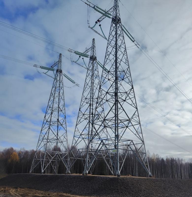 Филиал ПАО «Россети» заменил опоры на магистральной ЛЭП в Костромской области