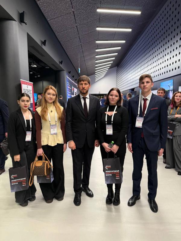 Помощник Президента отметил перспективы студентов МЭИ