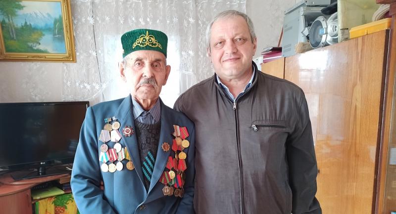 Кузбасские энергетики поздравили своих ветеранов с 9 мая